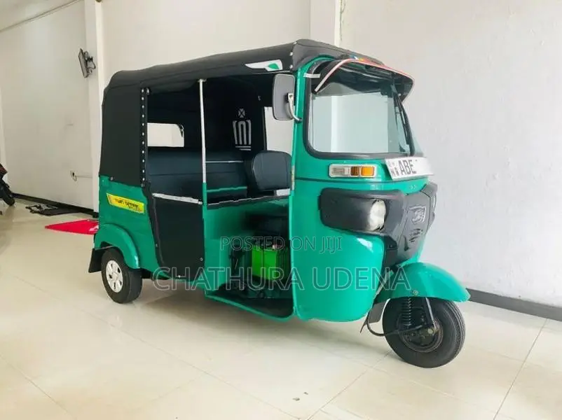 Bajaj RE 2015