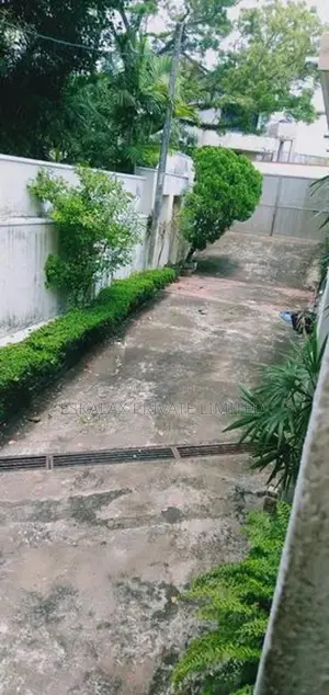Luxury 5BR House For Sale in Rajagitiya - EH365