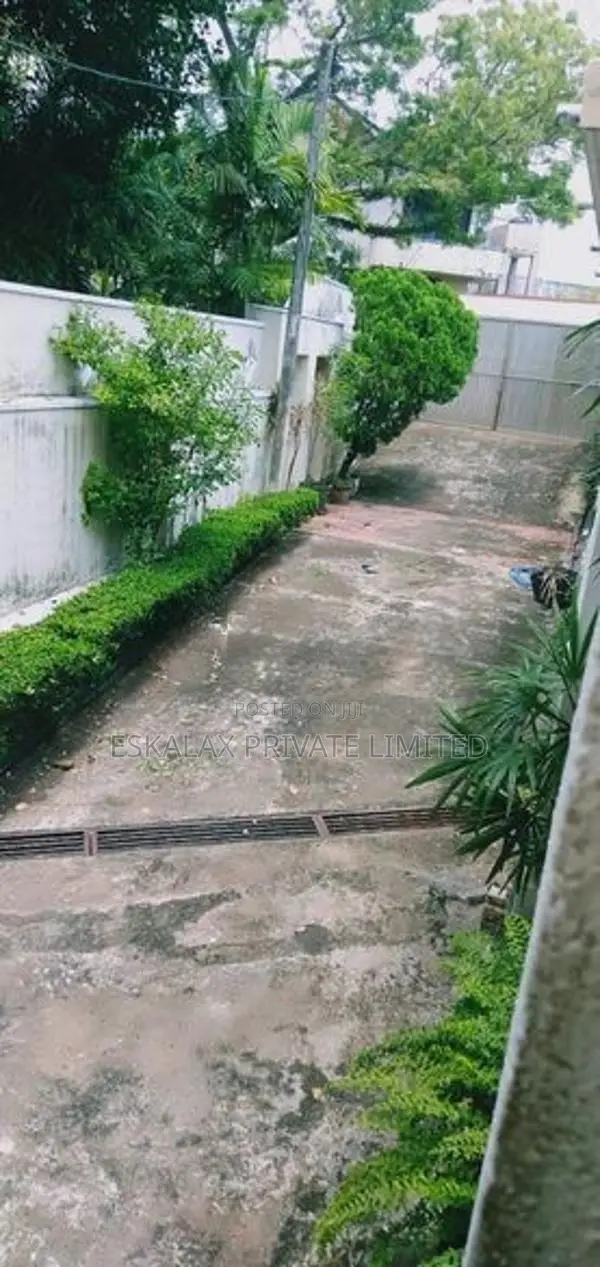 Luxury 5BR House For Sale in Rajagitiya - EH365