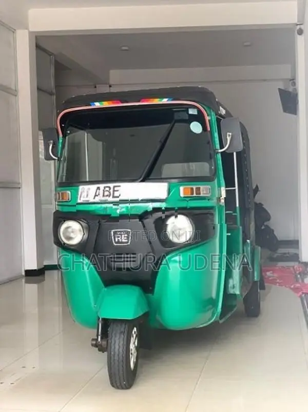 Bajaj RE 2015