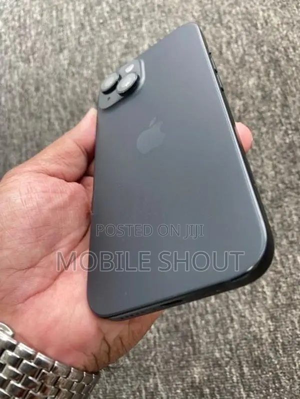 Apple iPhone 15 128GB (Used)