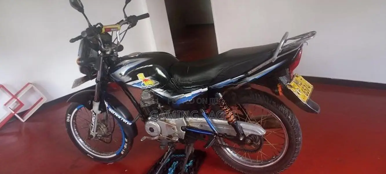 Bajaj CT100 2006