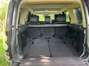 Land Rover Discovery SD V6 UK 2014
