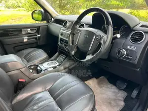 Land Rover Discovery SD V6 UK 2014