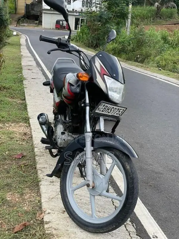 Bajaj CT100 2019