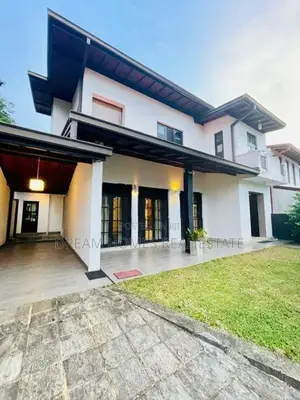 Solid Built 4-BR Luxury House for Sale in Athurugiriya (12 Perches)