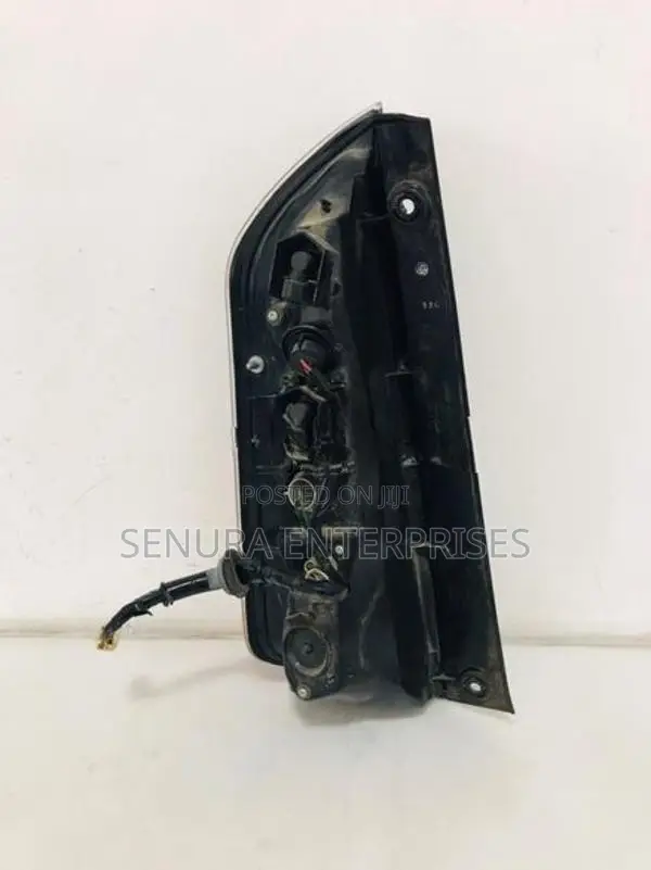 Toyota Passo Kgc10 Tail Light Rh