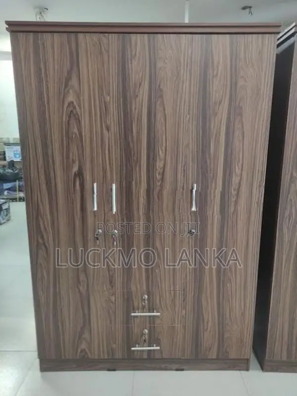 New 3 Door Melamine Cupboard (Sss18)