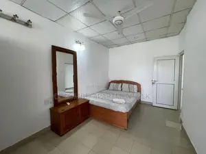 2-Bedroom Apartment Short-Term Rental in Wellawatta. (Code: CSH401)