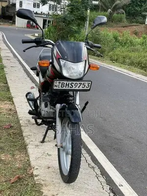 Bajaj CT100 2019