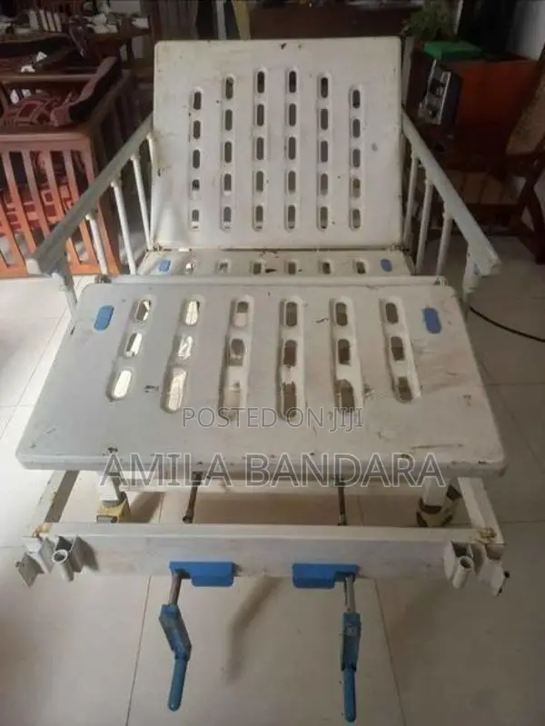 Hopital Bed