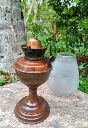 පැරණි පිත්තල චිමිනි ලාම්පු