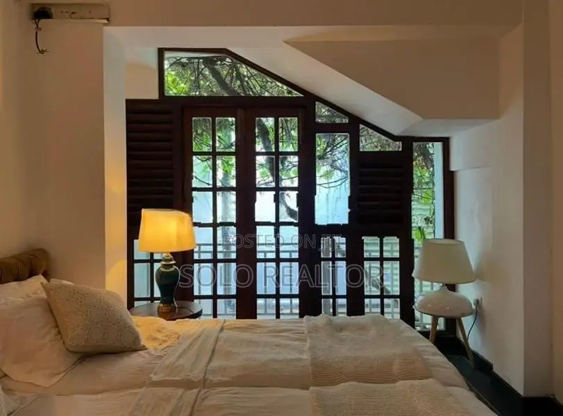 Luxury House For Sale in Colombo 7