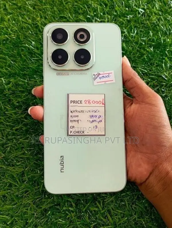 ZTE nubia V70 8 8GB 256GB (Used)
