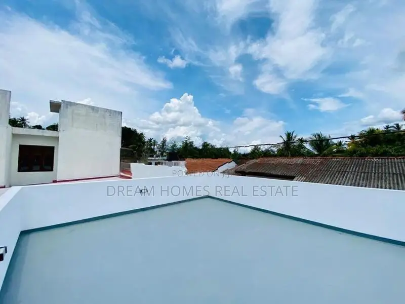 New 3-BR Single Storey Luxury House for Sale in Malabe (Arangala) |