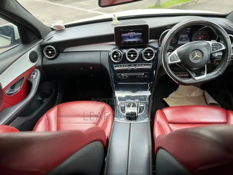 Mercedes Benz C300 2016