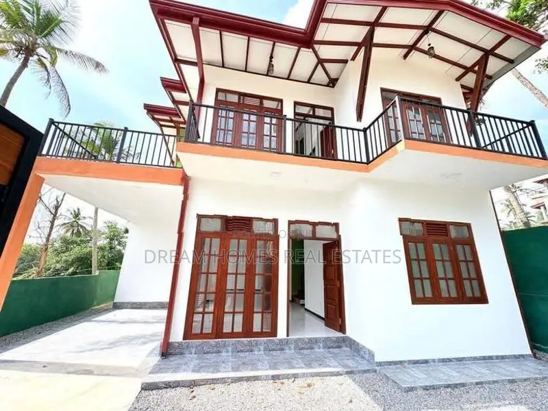 Luxury Two-Storey House for Sale – Kadawatha (Near Mavaramanadiya Town