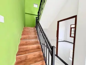 Luxury Two-Storey House for Sale – Kadawatha (Near Mavaramanadiya Town