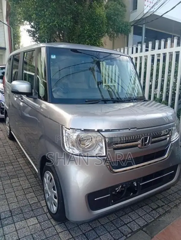 Honda N-Box X 2024