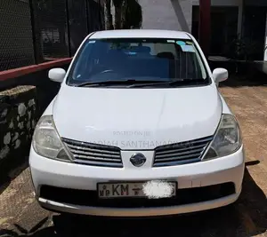 Nissan Tiida 2007
