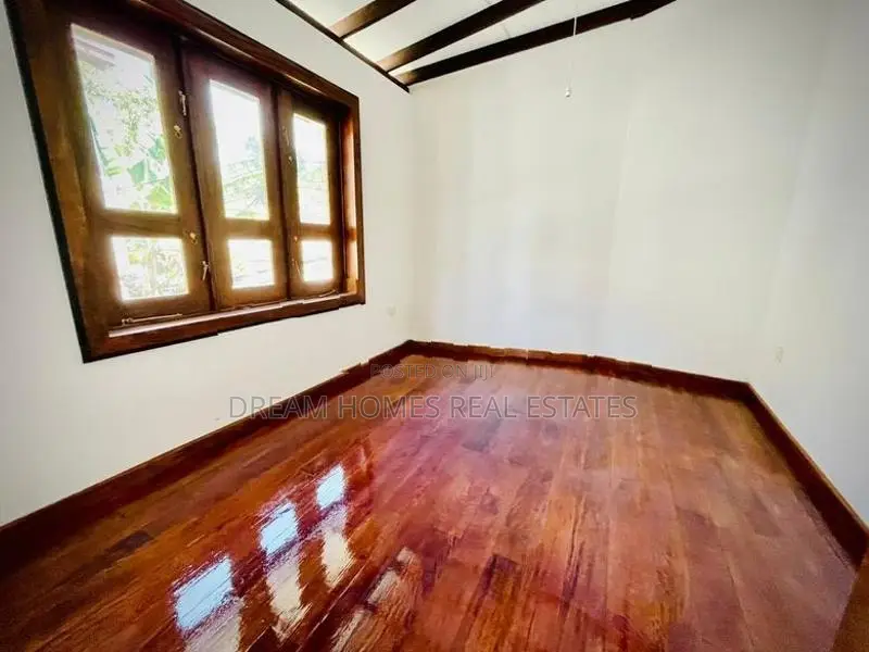 House for Sale in Kadawatha – Prime Location