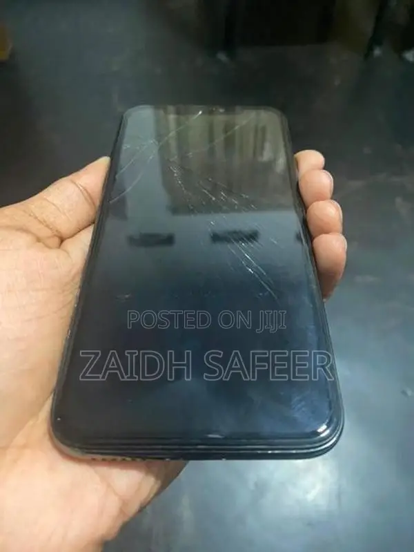 Apple iPhone X (Used)