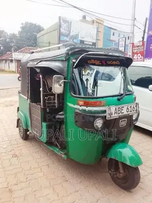 Bajaj RE 2015