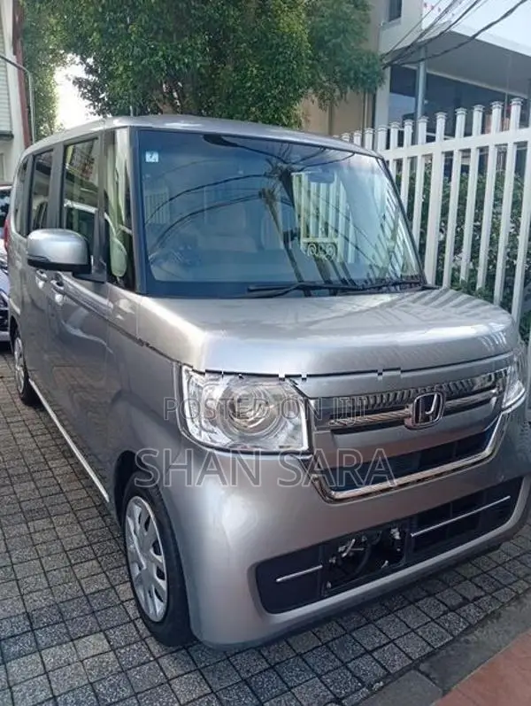 Honda N-Box X 2024
