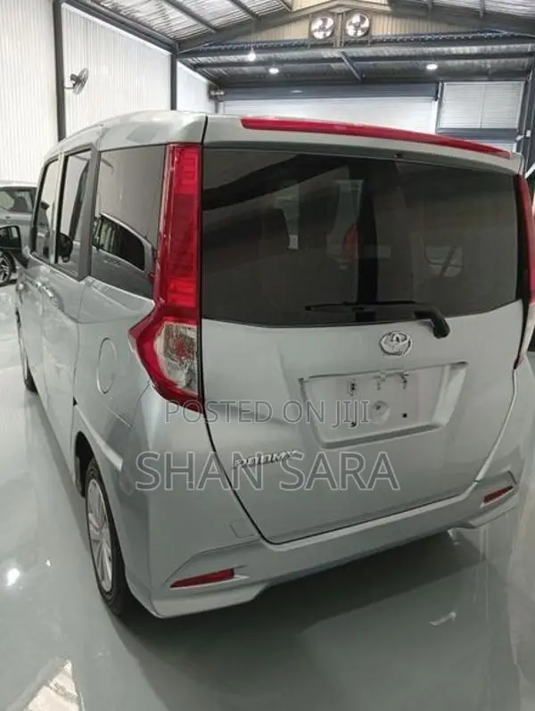Toyota Roomy X 2023