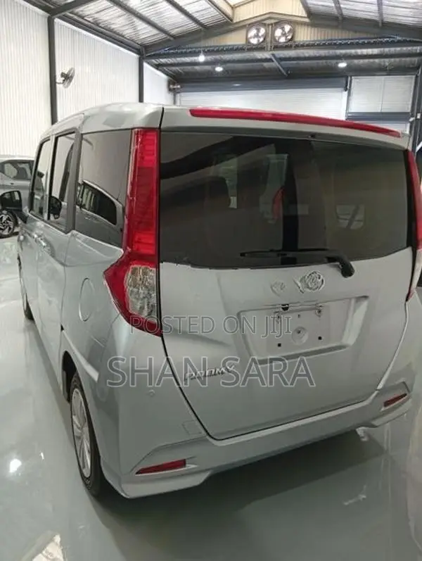 Toyota Roomy X 2023