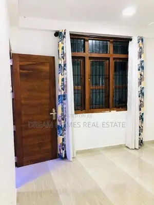 4 Bed House Kesbewa-Walking Distance to Colombo Rd