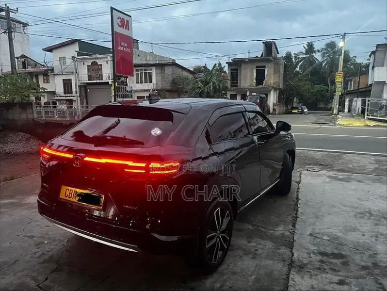Honda Vezel Z 2025