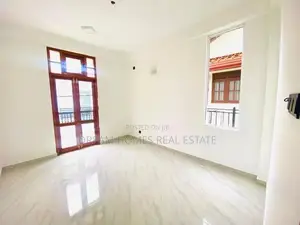 Near Bypass Rd piliyandala Luxury 5 Bed New House for Sale