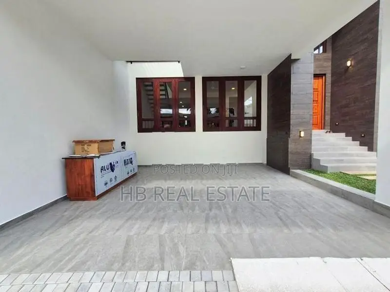 Battaramulla Super Luxury Two Story House for Sale