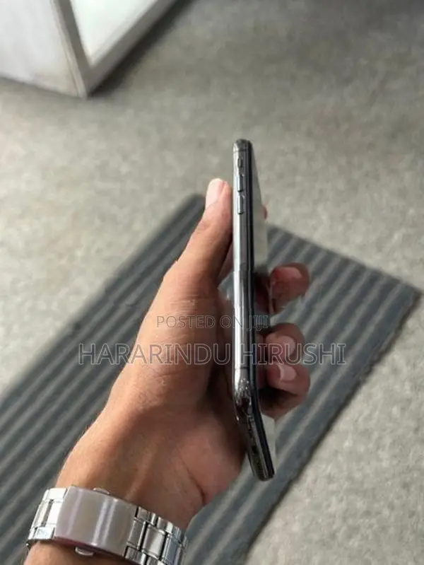 Apple iPhone XS (Used)