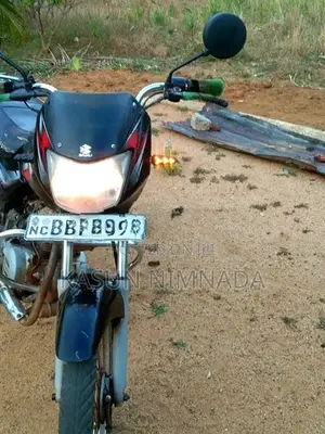 Bajaj CT100 2015