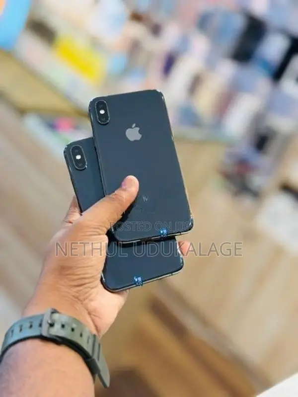 Apple iPhone XS 256GB (Used)