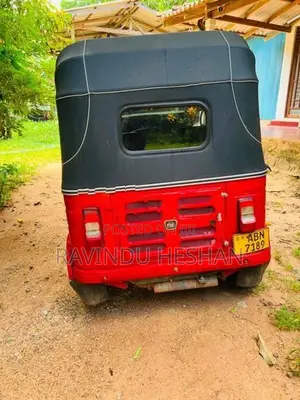 Bajaj RE 2016