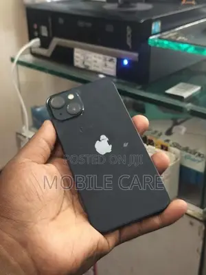 Apple iPhone 13 (Used)
