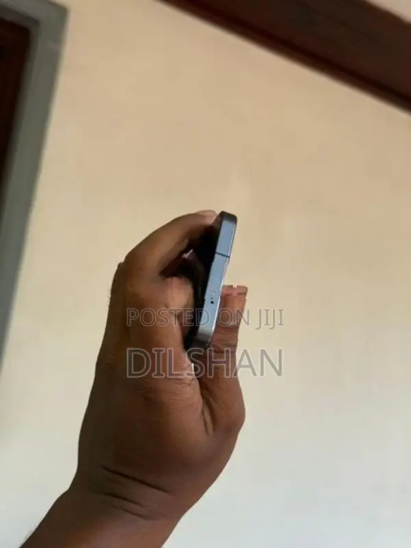 Samsung Galaxy S24 (Used)