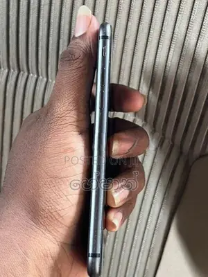 Apple iPhone 8 (Used)
