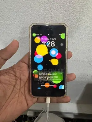Apple iPhone 8 Red Edition (Used)