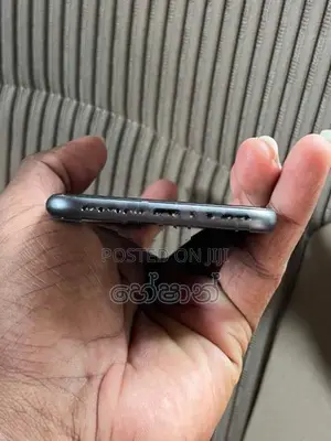Apple iPhone 8 (Used)