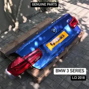 Genuine BMW 3 318i 320d 330e F30 rear bumper bootlid dicky light