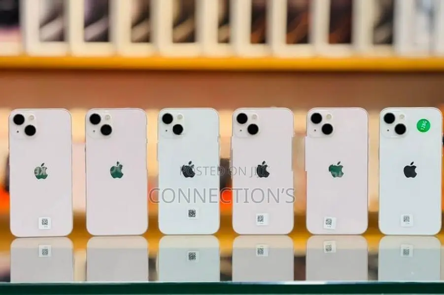 Apple iPhone 13 (Used)