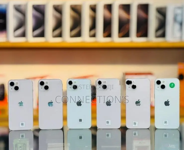 Apple iPhone 13 (Used)
