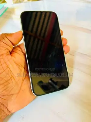 Apple iPhone 15 Light Green 128GB (Used)