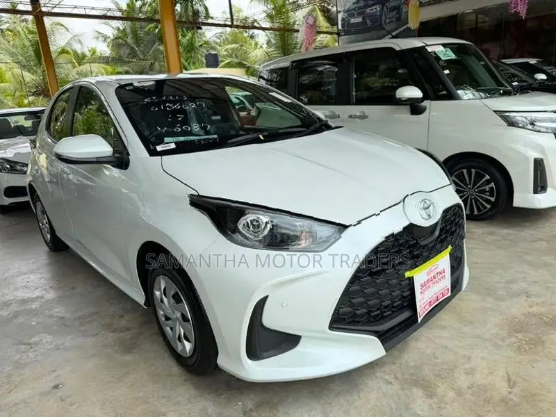 Toyota Yaris X Grade 2025