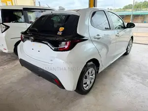 Toyota Yaris X Grade 2025