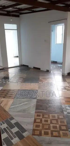 Upstairs House for Rent in Korathora ,athurugiriya